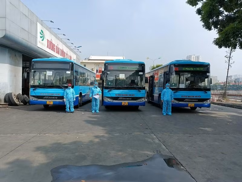 150 xe buýt được huy động dự phòng cho trường hợp vận chuyển công dân nước ngoài về nước và công dân F1 đi cách ly