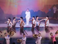 [ẢNH] Vũ điệu đường phố nóng bỏng khuấy động Carnaval Hạ Long 2019