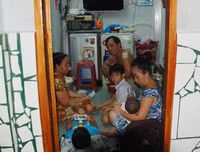 Kinh ngạc cảnh sống chật chội trong những ngôi nhà siêu nhỏ
