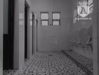[Ảnh] Công viên Cầu Giấy: Hãi hùng vào nhà vệ sinh công cộng bẩn thỉu