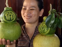 [ẢNH] Lạ mắt trái cây Tết mang ngoại hình 