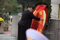 [ẢNH] Toàn cảnh Chủ tịch Triều Tiên Kim Jong-un tạm biệt Việt Nam, lên đường về nước