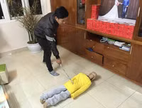 [ẢNH] Những vụ người thân bạo hành trẻ nhỏ gây bức xúc xã hội gần đây