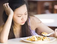 [ẢNH] Những thói quen sinh hoạt dẫn đến ung thư mà bạn nên biết