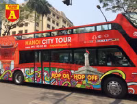[ẢNH] Đường phố Hà Nội vắng hoe, người dân chống nắng kín mít vẫn ngại ra đường