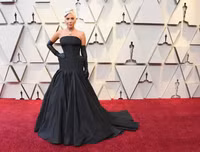 [ẢNH] Chuyện lạ Oscar 2019: Nam tài tử tự tin mặc váy 