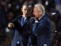 [ẢNH] Tình bạn đáng ngưỡng mộ giữa Cựu Tổng thống Mỹ Barack Obama và ứng viên Tổng thống Joe Biden