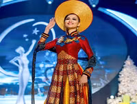 Những trang phục dân tộc Việt Nam từng chinh chến tại Miss Universe