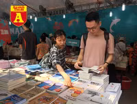 [ẢNH] Đông đảo người dân Hà Nội 