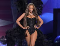 [ẢNH] Chiêm ngưỡng nhan sắc của những thiên thần Victoria’s Secret nóng bỏng nhất mọi thời đại