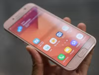 [ẢNH] Những sai lầm tai hại nhiều người mắc phải khiến smartphone nhanh hỏng