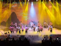 [ẢNH] Vũ điệu đường phố nóng bỏng khuấy động Carnaval Hạ Long 2019