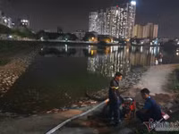 [ẢNH] Những người hùng lăn xả suốt đêm chiến đấu với giặc lửa ở Công ty Rạng Đông