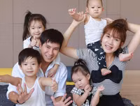 [ẢNH] Những cặp vợ chồng chênh lệch hàng chục tuổi của showbiz Việt nhưng vẫn hạnh phúc bền lâu