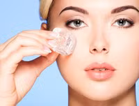 [ẢNH] Những công dụng bất ngờ ít biết của đá lạnh