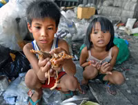 Pagpag - món thịt thừa từ bãi rác ám ảnh cuộc sống dân nghèo Philippines