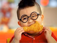 [ẢNH] Những thực phẩm có nguy cơ gây dậy thì sớm ở trẻ