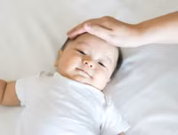 Những điều cần lưu ý khi tiêm vắc xin cho trẻ