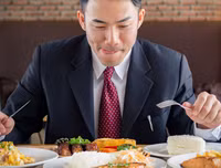 [ẢNH] 11 thói quen xấu gây hại cho thận mà nhiều người mắc phải