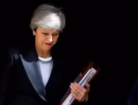 [ẢNH] Nước mắt Theresa May: Hành trình sóng gió của Thủ tướng Anh 