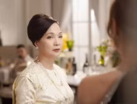 [ẢNH] Ngoại hình khác lạ ở tuổi 57 của NSND Lê Khanh – tượng đài nhan sắc một thời