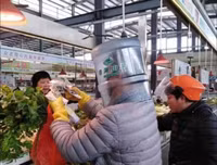 [ẢNH] Không thể nhịn cười với muôn kiểu khẩu trang tự chế siêu hài hước