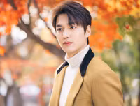 [ẢNH] Mê mẩn trước vẻ đẹp của những tài tử nổi tiếng nhất xứ Hàn năm 2020