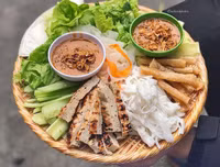 [ẢNH] Hệ lụy không ngờ từ những món ăn đường phố