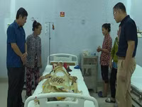 [Ảnh] Cận cảnh lốc xoáy càn quét Phú Yên khiến 27 người bị thương