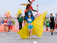 [ẢNH] Vũ điệu đường phố nóng bỏng khuấy động Carnaval Hạ Long 2019
