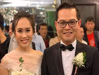 NSND Trung Hiếu hạnh phúc bên cô dâu 9X trong lễ cưới ở Thái Bình