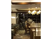 [ẢNH] Kinh hoàng nhà hàng Nhật phát nổ tan hoang khi khách đang dùng bữa