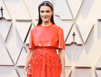 [ẢNH] Chuyện lạ Oscar 2019: Nam tài tử tự tin mặc váy 