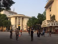[ẢNH] Phố đi bộ Hồ Gươm tấp nập trong những ngày cuối dịp nghỉ lễ