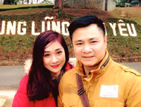 [ẢNH] Cuộc sống bình yên của NSND Tự Long bên người vợ tài sắc