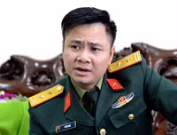[ẢNH] Cuộc sống bình yên của NSND Tự Long bên người vợ tài sắc