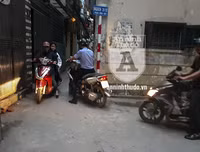 Hà Nội: Người dân đã tháo dỡ barie tự ý lắp đặt cản trở giao thông