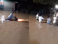 Thái Nguyên ngập lụt kỷ lục, ô tô 