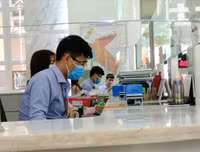 [ẢNH] Người dân lao đao vì 