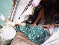 Kinh ngạc cảnh sống chật chội trong những ngôi nhà siêu nhỏ