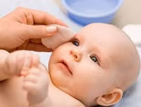 Những điều cần lưu ý khi tiêm vắc xin cho trẻ