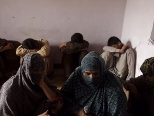 Bê bối lạm dụng trẻ em lớn nhất Pakistan ảnh 1