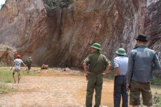 Nam sinh đuối nước khi tắm cùng bạn sau buổi lao động ở trường ảnh 1