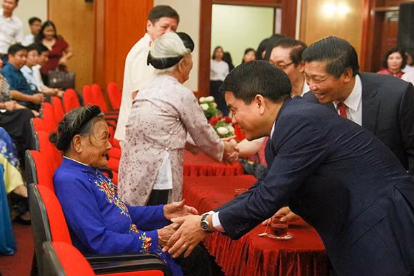 Huyện Thường Tín đón nhận Huân chương Lao động hạng Nhất ảnh 2