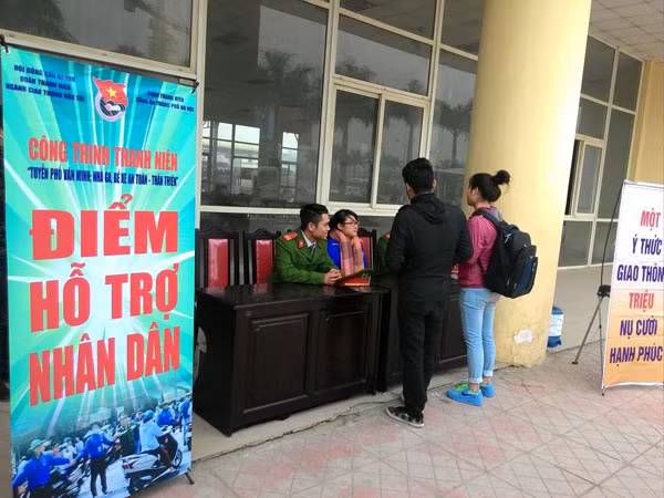 Thanh niên chung tay đảm bảo văn minh đô thị ảnh 1