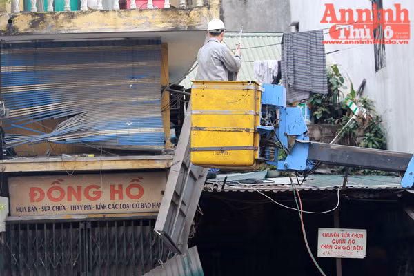 Thoải mái tản bộ trên vỉa hè Hà Nội phong quang, sạch sẽ ảnh 7 Thoải mái tản bộ trên vỉa hè Hà Nội phong quang, sạch sẽ ảnh 7