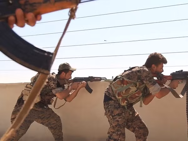 Chiến sự Syria: IS phản kháng quyết liệt tại mặt trận Raqqa ảnh 1