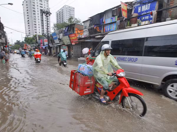 Mưa còn kéo dài đến ngày 4-8 ảnh 1