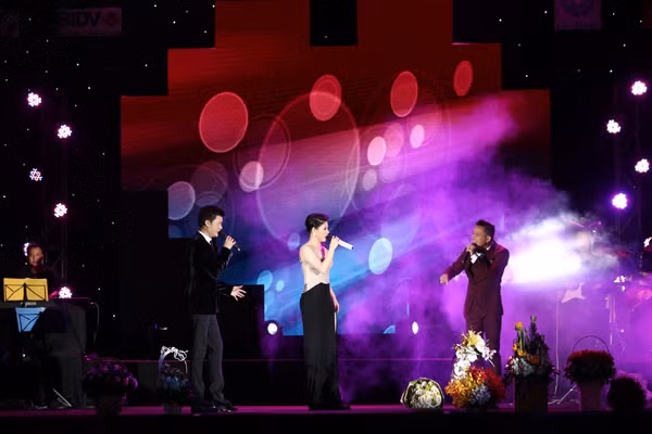 Thanh Thảo nồng nàn bên Quang Dũng trong đêm liveshow ảnh 2