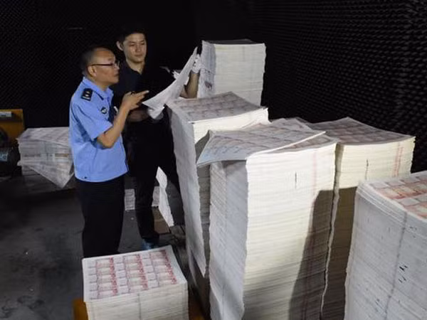 Trung Quốc triệt phá đường dây tiền giả chấn động Quảng Đông ảnh 1